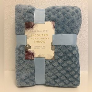 Home Collection Diamond Jacquard Throw